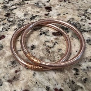 Already sold - listing duplicate